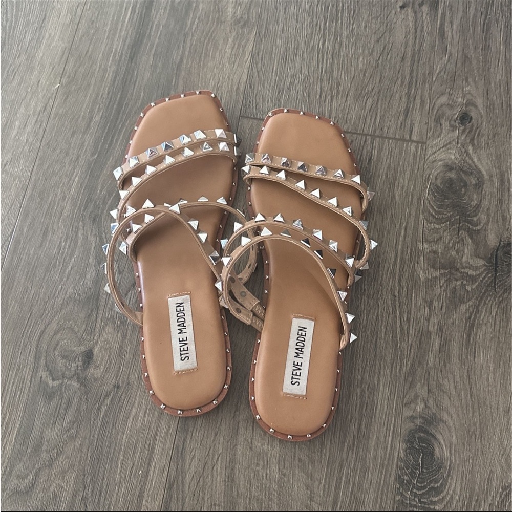 NWOT Steve Madden Studded Sandals